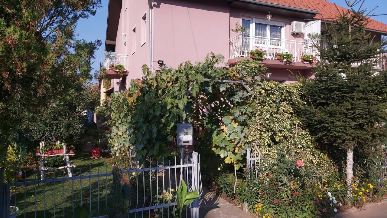 Exclusive Apartment Paracin Exterior photo